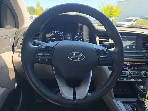Used 2020 Hyundai Elantra Value Edition FWD image 20