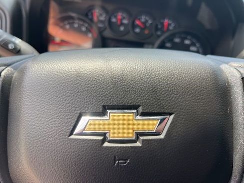 Used 2025 Chevrolet Silverado 2500 Custom AWD/4WD image 31