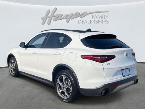 Used 2022 Alfa Romeo Stelvio Ti image 34
