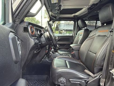 Used 2023 Jeep Gladiator Mojave w/ Cold Weather Group AWD/4WD image 10