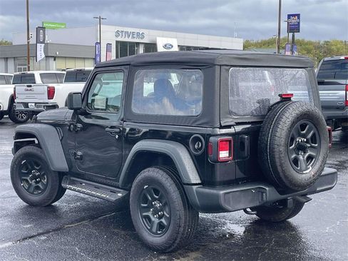Used 2025 Jeep Wrangler Sport image 5