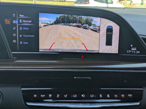 Used 2024 Cadillac Escalade Premium Luxury image 20