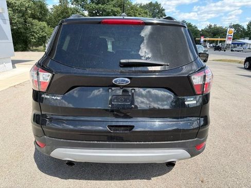 Used 2018 Ford Escape SE w/ SE Sync 3 Package FWD image 4