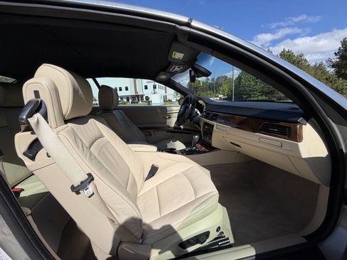 Used 2008 BMW 328i Convertible image 14