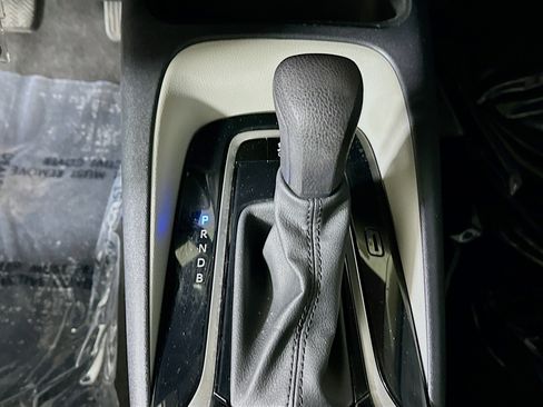 Used 2022 Toyota Corolla LE FWD image 20