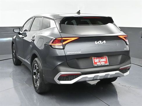 Used 2023 Kia Sportage LX AWD/4WD image 4