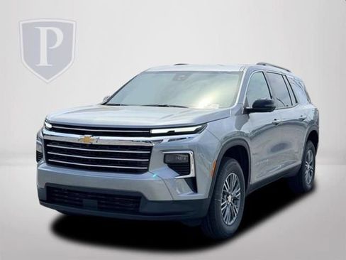 New 2026 Chevrolet Traverse LT w/ Driver Confidence Package AWD/4WD image 13