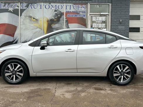 Used 2021 Nissan Versa SV image 6