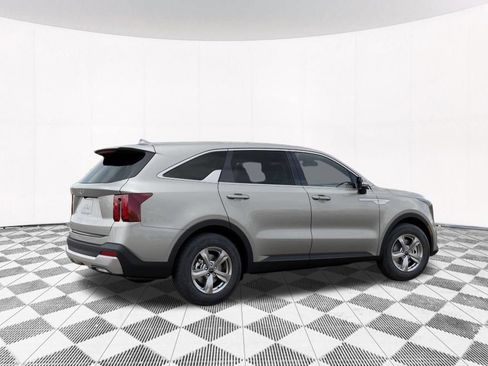 Used 2026 Kia Sorento LX FWD image 8