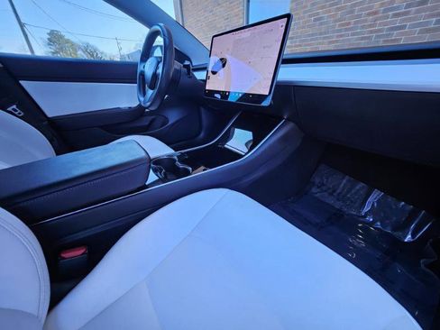Used 2018 Tesla Model 3 image 50