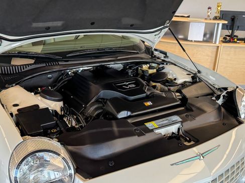 Used 2005 Ford Thunderbird 50th Anniversary RWD image 13