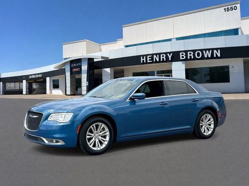Used 2021 Chrysler 300 Touring w/ Driver Convenience Group RWD image 1