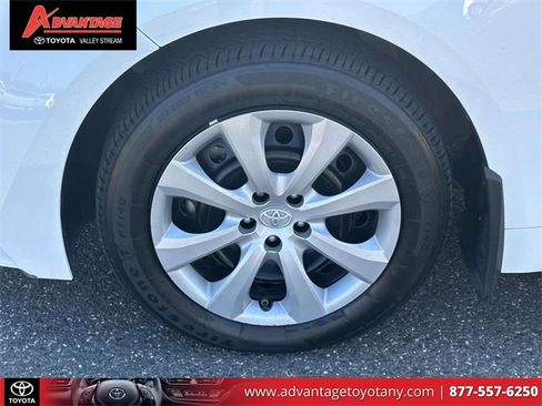 Used 2020 Toyota Corolla LE image 11