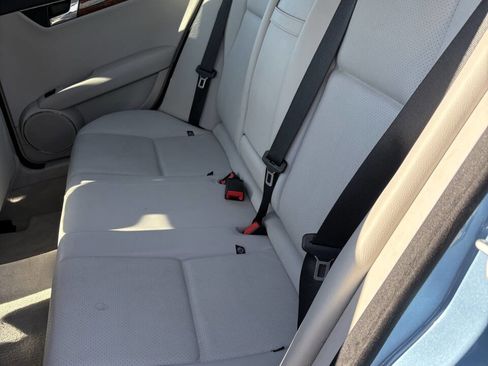 Used 2011 Mercedes-Benz C 300 4MATIC Sedan image 18