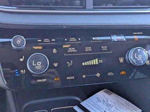 Certified 2026 INFINITI QX60 Luxe w/ Family Package image 25