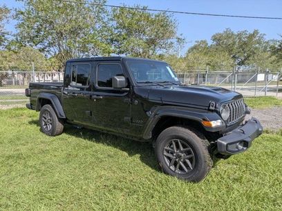 New 2025 Jeep Gladiator Sport