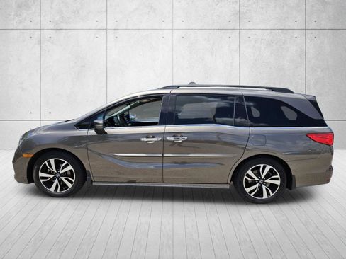 Used 2020 Honda Odyssey Elite image 4