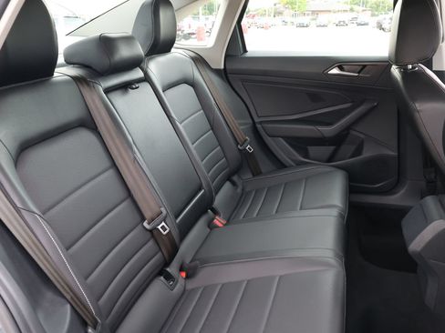 Used 2024 Volkswagen Jetta SE FWD image 33