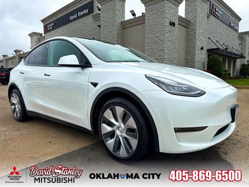 Used 2021 Tesla Model Y Long Range AWD/4WD image 1