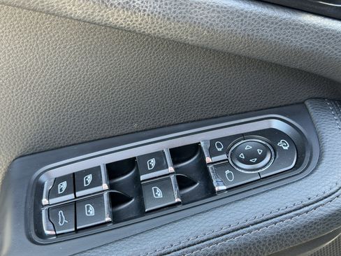 Certified 2023 Porsche Macan S w/ Sport Chrono Package image 20