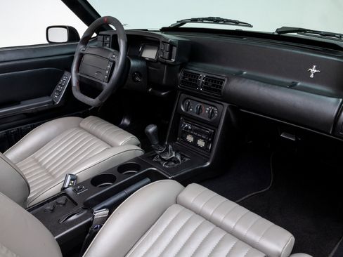 Used 1990 Ford Mustang GT RWD image 37