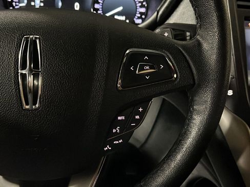 Used 2019 Lincoln MKC Premiere image 20