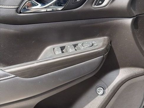 Used 2021 GMC Acadia SLT w/ Elevation Edition image 7