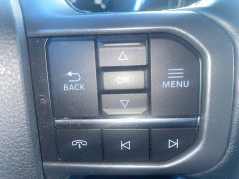 Used 2022 Ford F150 Lariat image 11