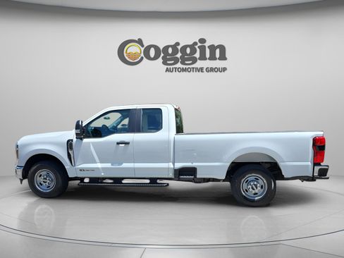 New 2025 Ford F250 XL w/ 360-Degree Camera Package image 2