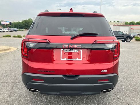 Used 2023 GMC Acadia SLE w/ Driver Convenience Package FWD image 18