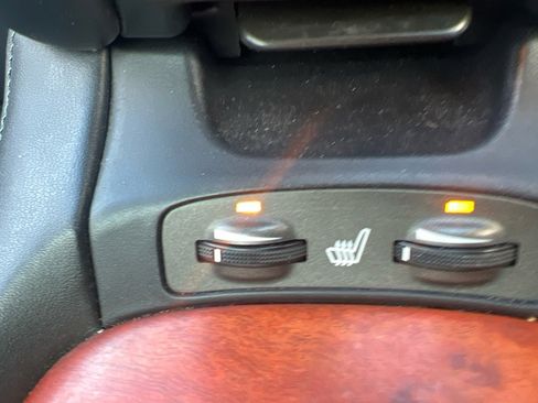 Used 2002 Lexus SC 430 Convertible RWD image 24