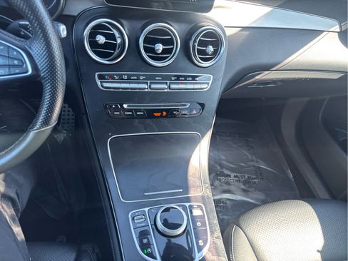 Used 2019 Mercedes-Benz GLC 300 4MATIC image 21
