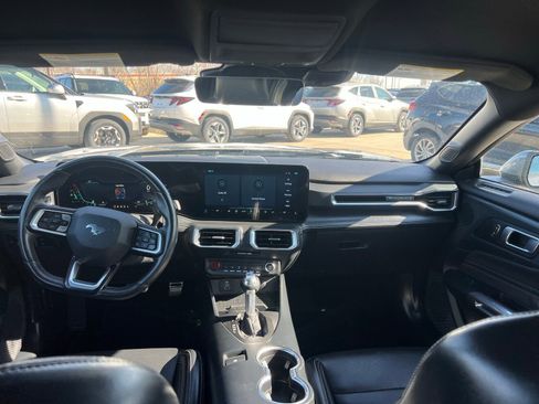 Used 2024 Ford Mustang Premium image 19
