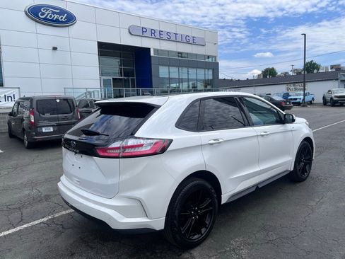 Used 2023 Ford Edge ST-Line AWD/4WD image 9