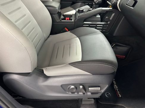 Used 2025 Toyota Tacoma TRD Off-Road image 59