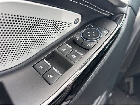 Used 2022 Ford Explorer ST image 39