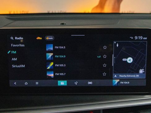 Used 2024 Kia Sorento EX w/ Panoramic Sunroof Package FWD image 9