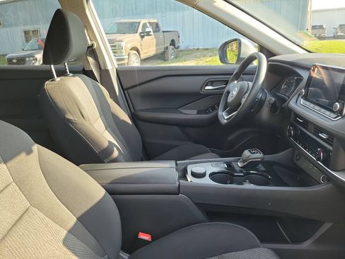 Used 2024 Nissan Rogue SV AWD/4WD image 38
