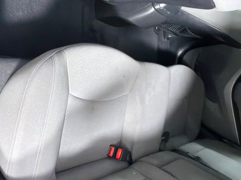 Used 2015 Hyundai Elantra SE FWD image 18