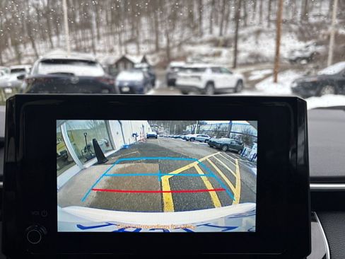 Used 2025 Toyota Corolla LE image 24