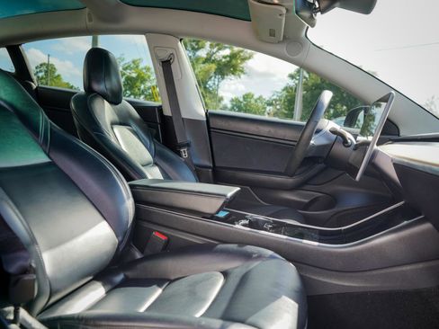 Used 2019 Tesla Model 3 Long Range AWD/4WD image 8