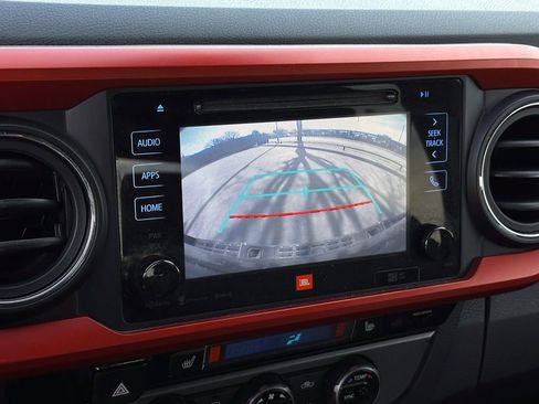 Used 2018 Toyota Tacoma TRD Sport w/ TRD Premium Sport Package image 13