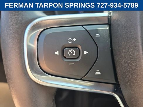 Certified 2023 Volvo XC40 B5 Plus AWD/4WD image 32