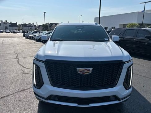Used 2026 Cadillac Escalade Sport w/ Touring Package AWD/4WD image 3