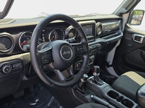 Used 2021 Jeep Wrangler Unlimited Sport AWD/4WD image 14