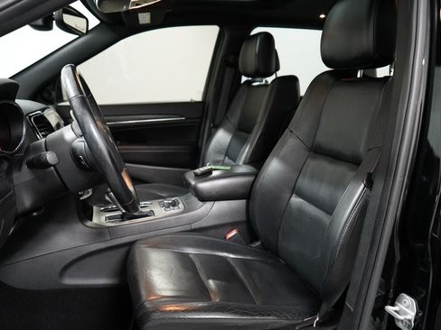 Used 2019 Jeep Grand Cherokee Limited AWD/4WD image 13