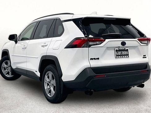 Used 2024 Toyota RAV4 XLE w/ Convenience Package AWD/4WD image 11