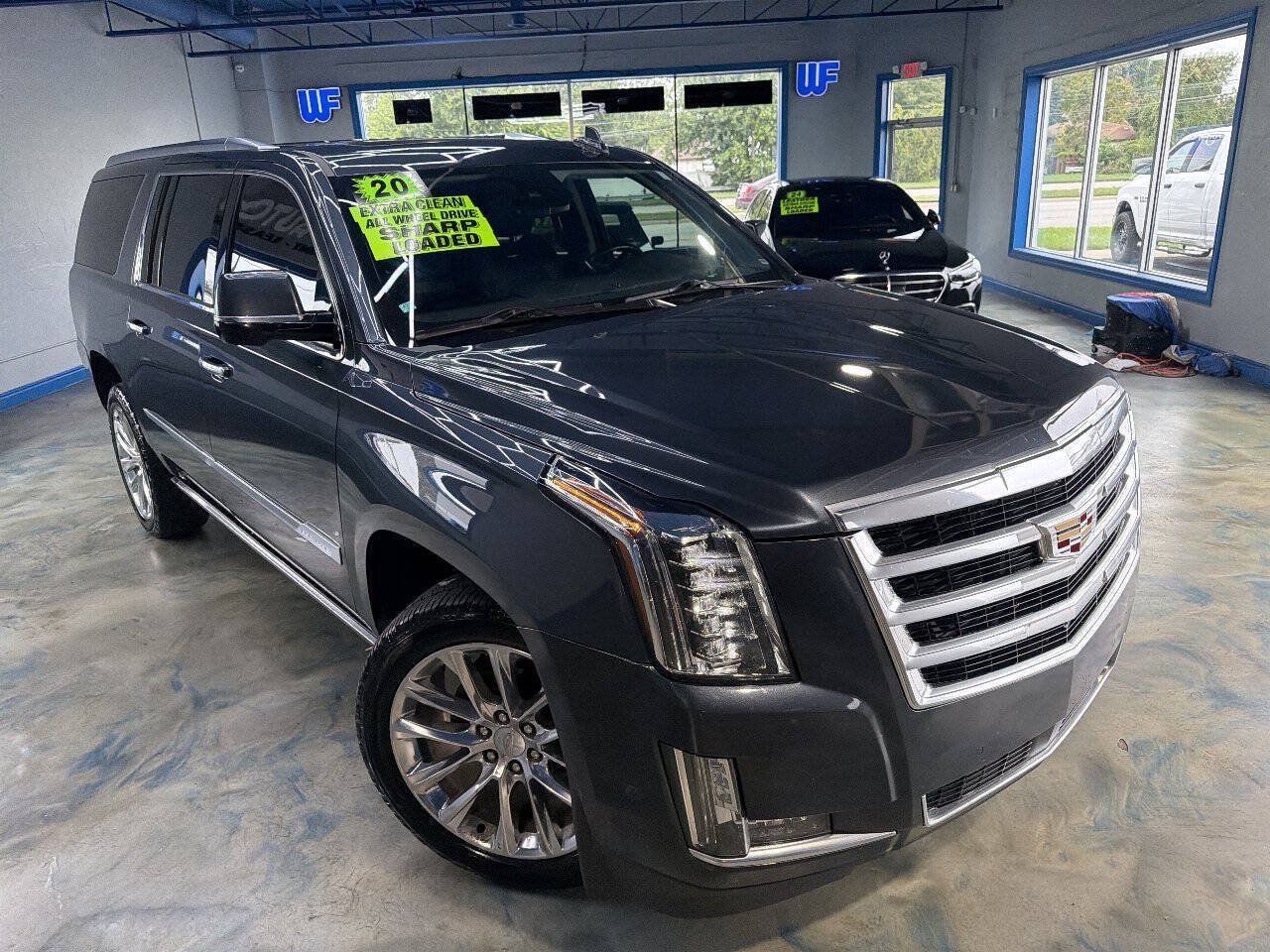 Used 2020 Cadillac Escalade ESV Premium Luxury AWD/4WD image 4