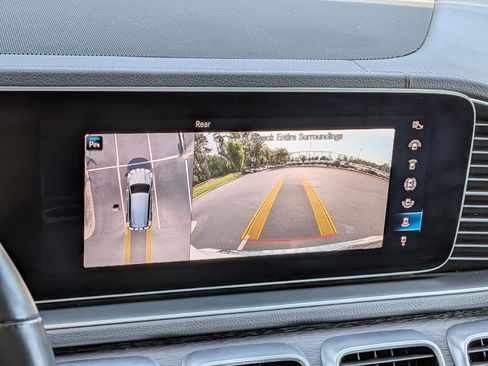 Certified 2023 Mercedes-Benz GLS 450 4MATIC image 26