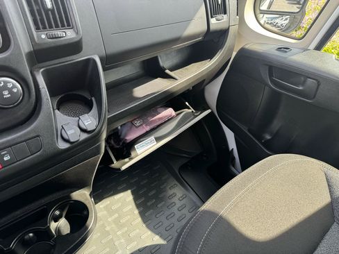 Used 2021 RAM ProMaster 1500 FWD image 32